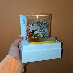 Jiggy puzzle; Berlin puzzle